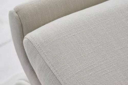 close look of infinia pouf