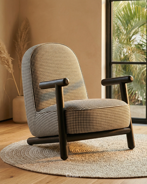 Luxury Czech accent chair Pune