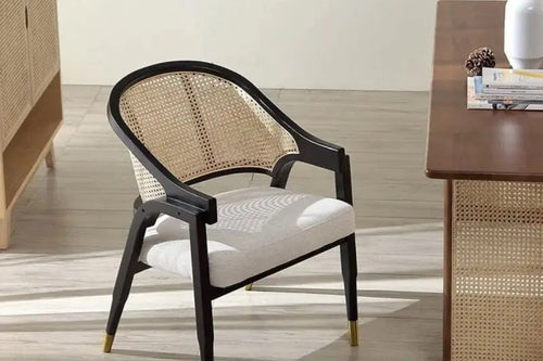 Stylish rattan chair with a teak frame 