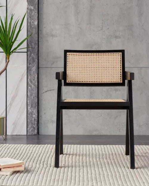 Front view of Carra black chair 