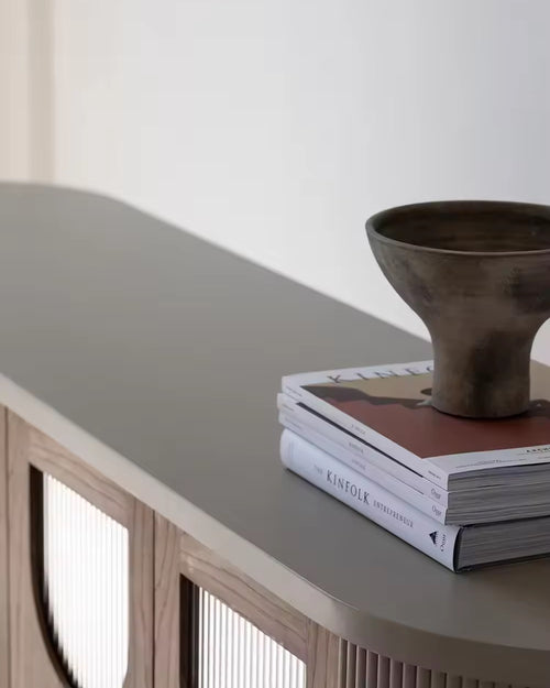 Detail view of curved edge console