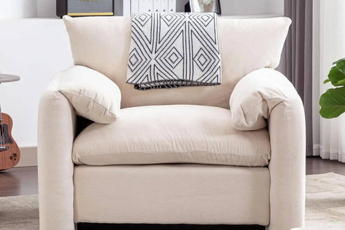 Fluffo cozy lounge chair with plush fiber back