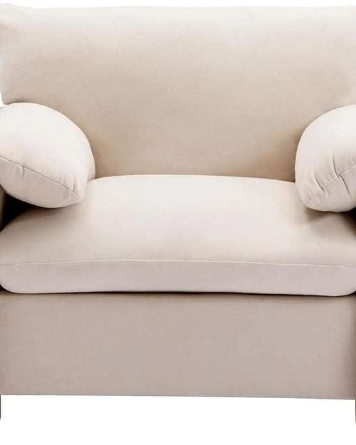 Close-up of Fluffo chair's plush fiber fabric