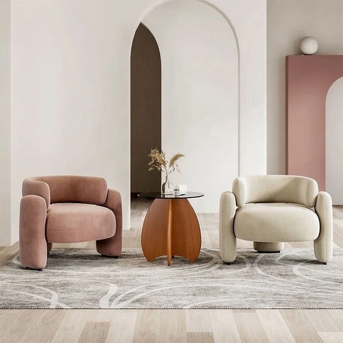 Gogh Chair with elegant curved design