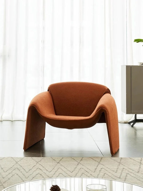 Front profile of modern Hugo chair 