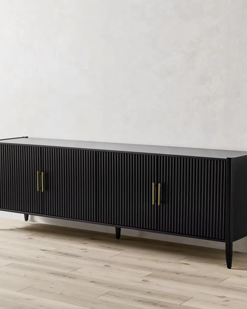 Luxurious fluted console in matte black