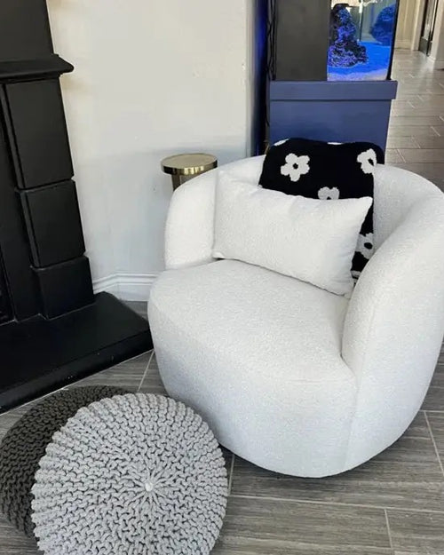 Side view of modern Kalito chair 