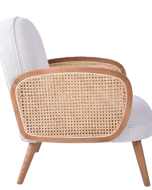 Side view of kipos chair
