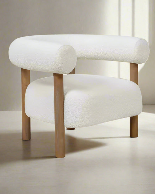 Side view of maki Lounge Chair