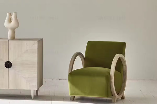 Front view of Rumion chair 