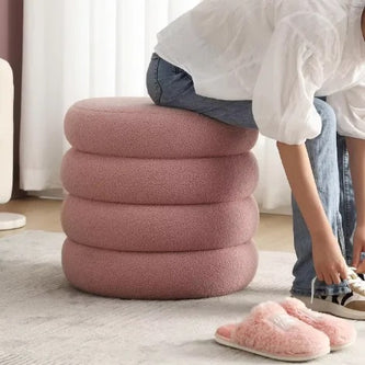 Unio Pouf in pink with ring design 