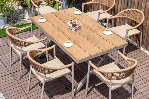Outdoor dining set Hocco in modern interior
