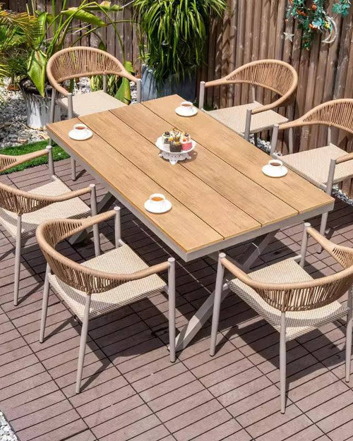 Outdoor dining set Hocco in modern interior