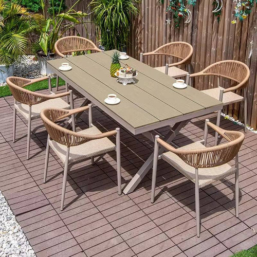 Hocco table set in outdoor area